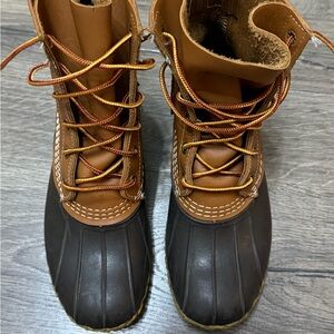 LL Bean Bean Boots Sz 7 women’s (men’s 5) Brown Duck Boots
VINTAGE CABINCORE
